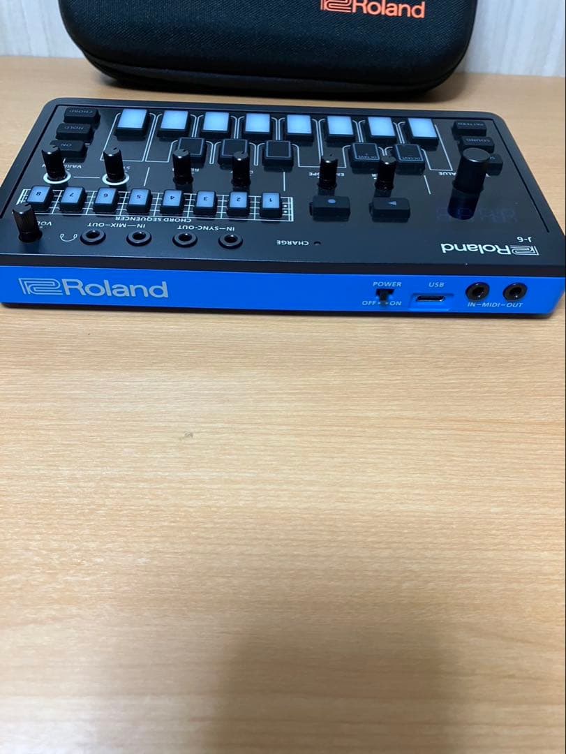 Roland J-6コードシンセサイザー