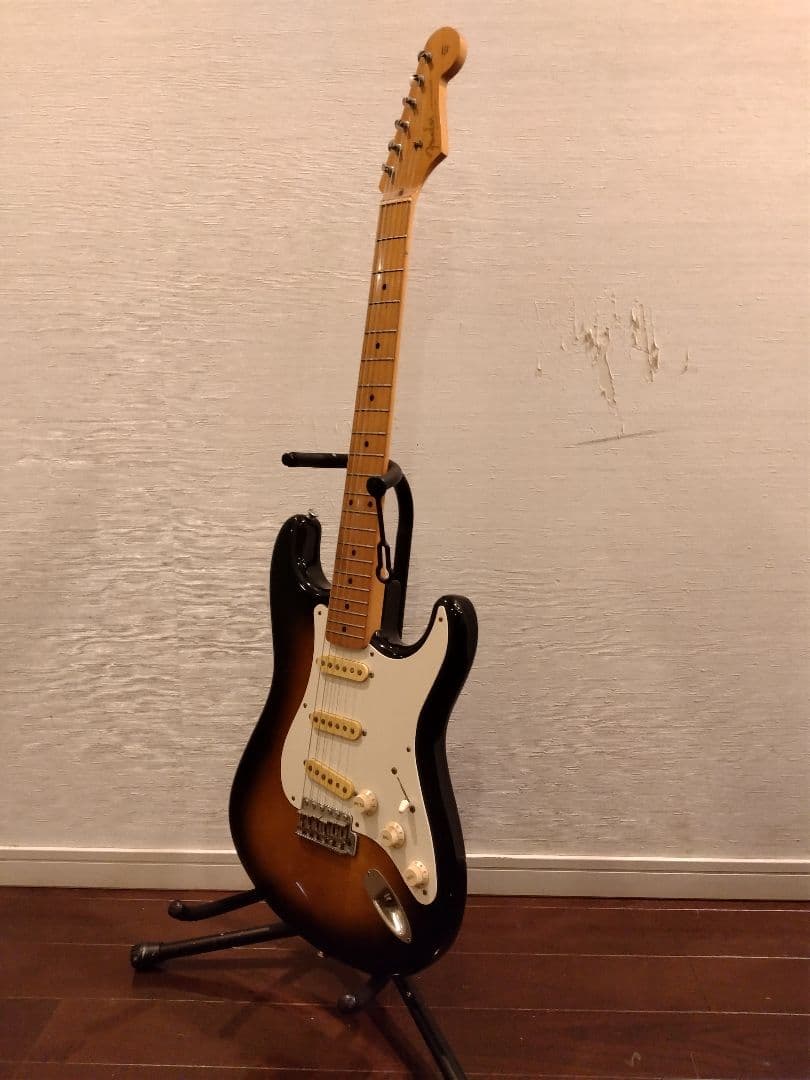 Fender japan stratocaster eシリアル