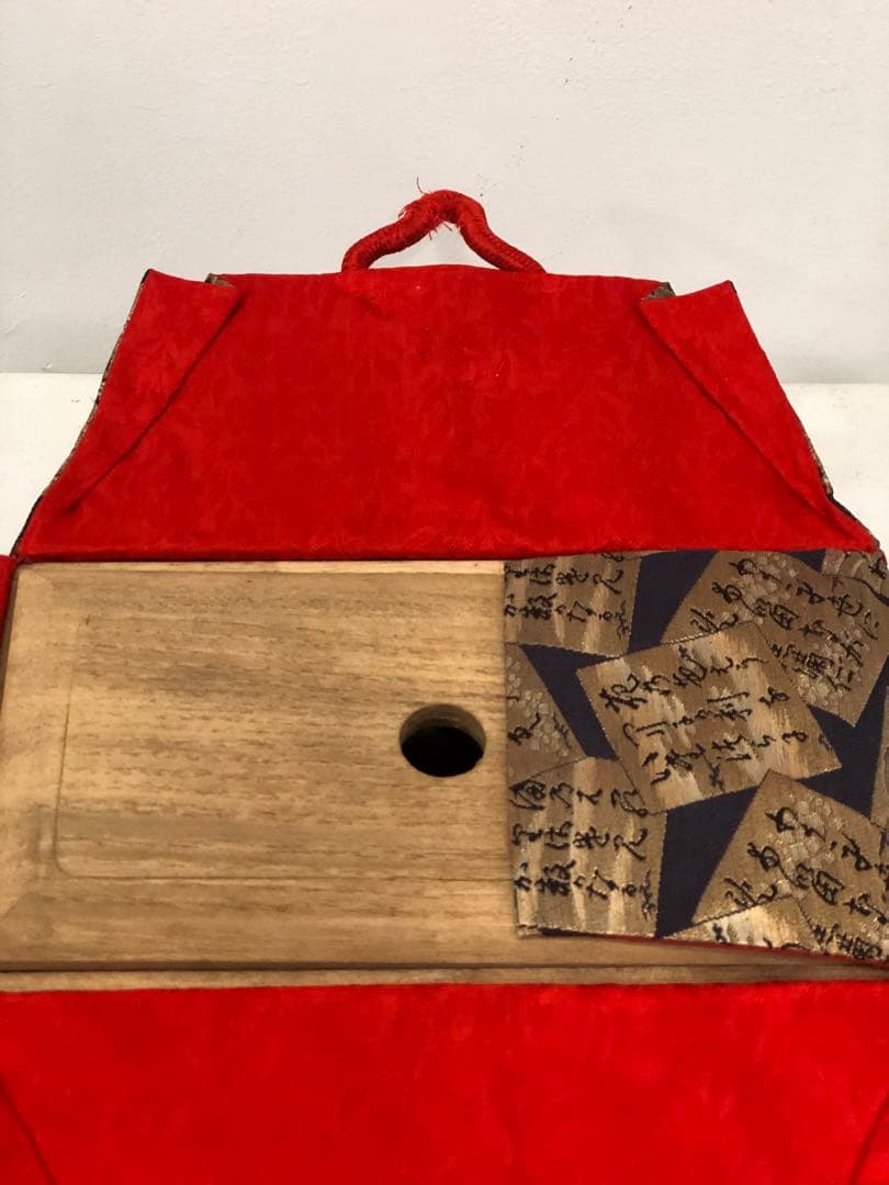 古いお化粧箱　古布細工　百人一首図柄　霧箱　アンティーク　金糸