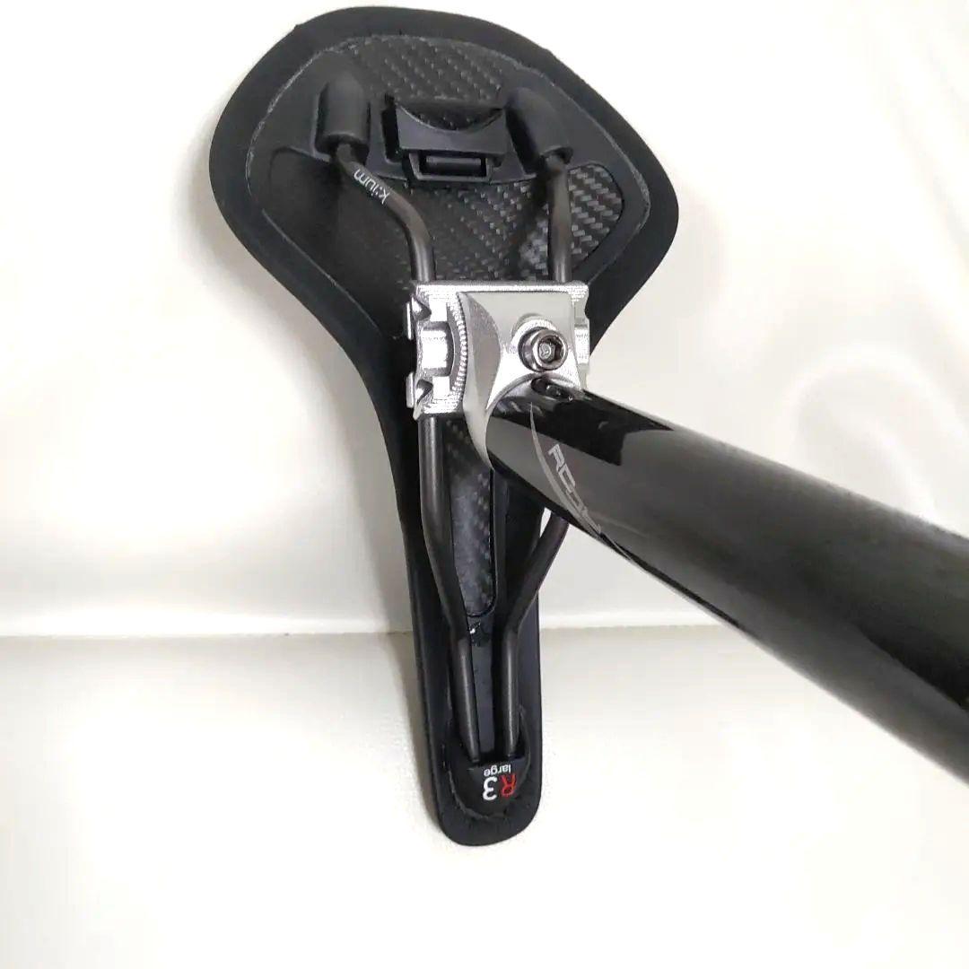 fi'zi:k Arione サドル ブラック カーボン