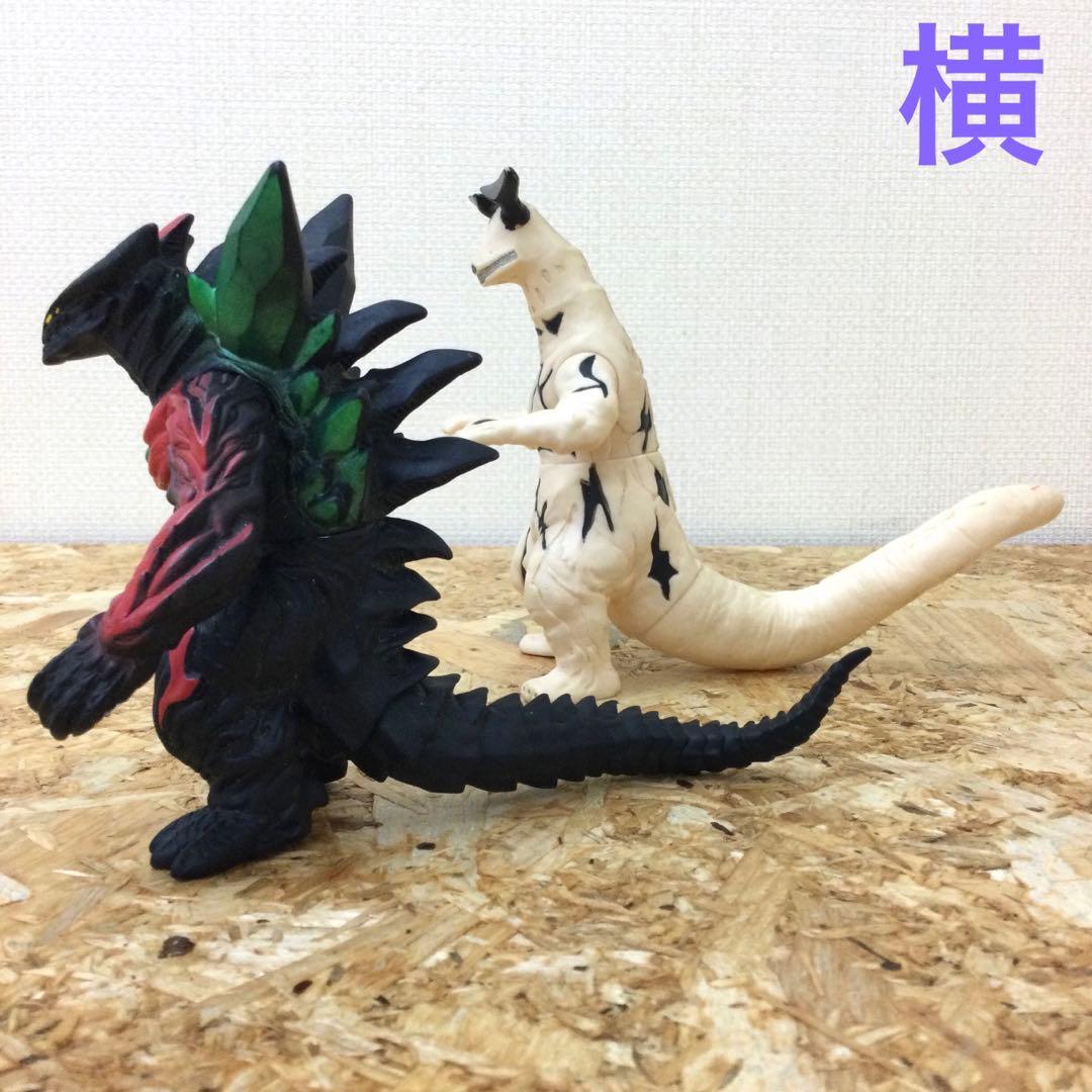 BANDAI ウルトラ怪獣　ソフビ人形　4体まとめセット　高さ12〜13cm