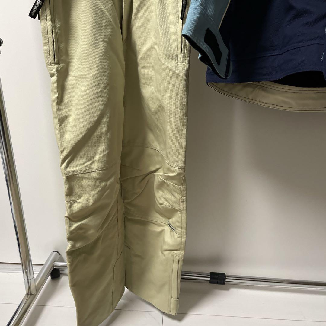 ellesse スノーボード　スキー　スノボウェア　セットアップ上下　男女兼用