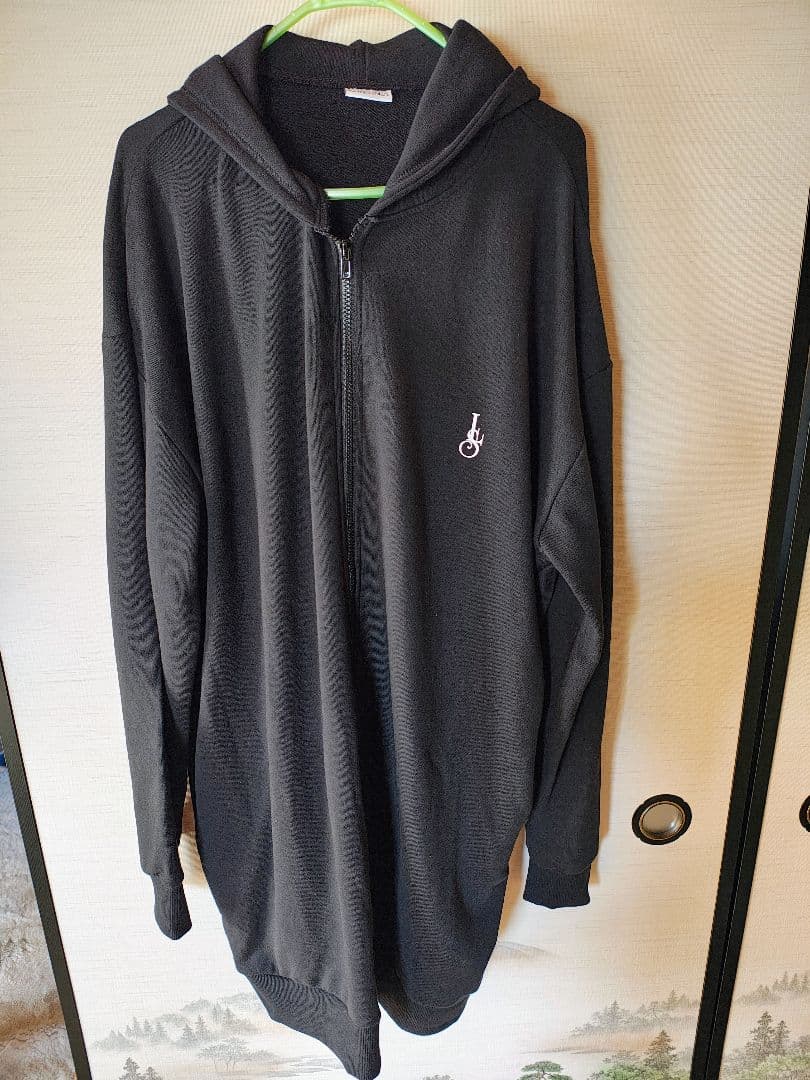 ま*ん様 LUNASEA 黒ジップパーカー