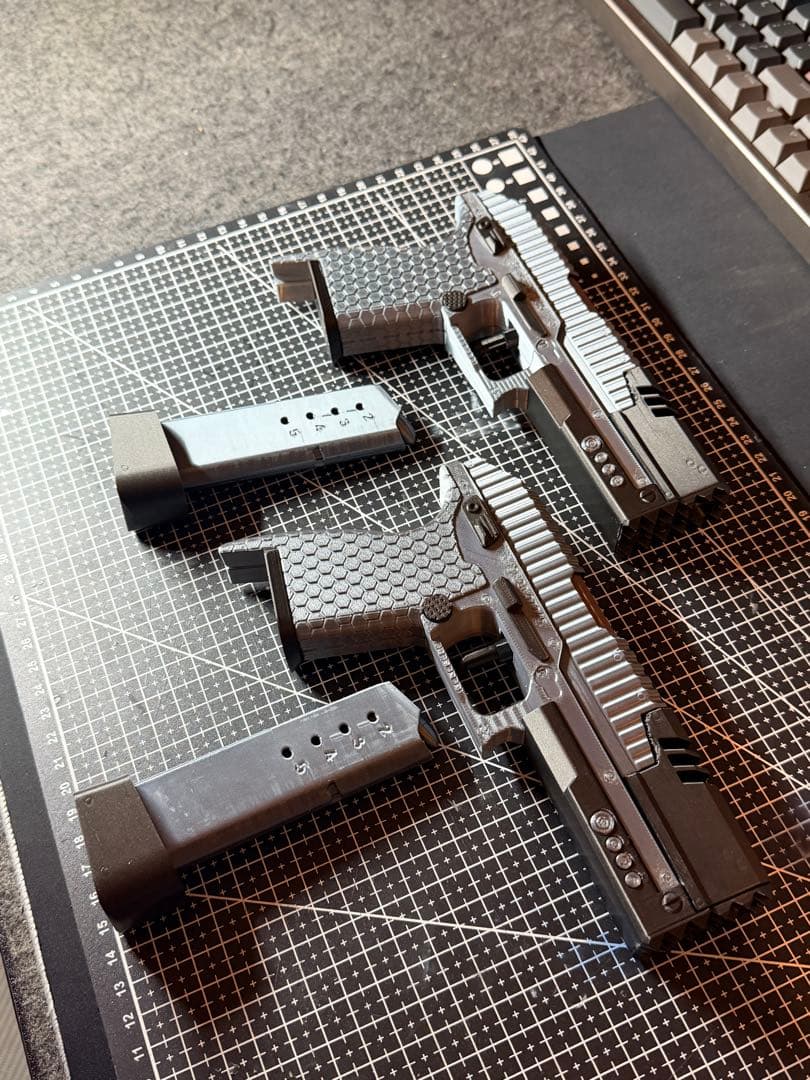 APEX P2020x2 モデルガン（発射機能なし）