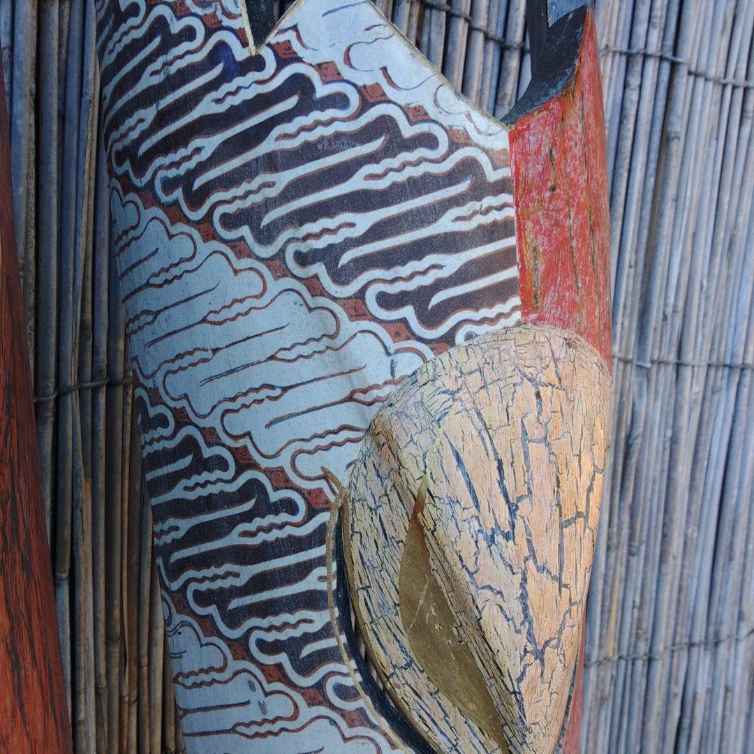 木彫面　壁掛けオブジェ　狐人面　木製　布装飾　民芸品