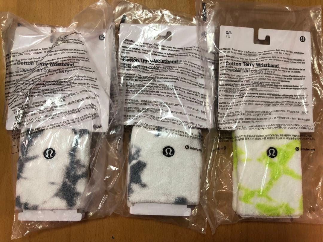 新品未使用 Lululemon ルルレモン リストバンド 3袋(1袋に2個入)