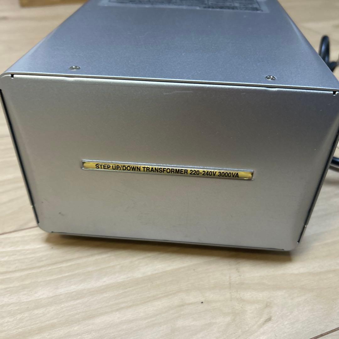 カシムラKashimura TTS-119C 国内海外電圧切替変圧器　3000W