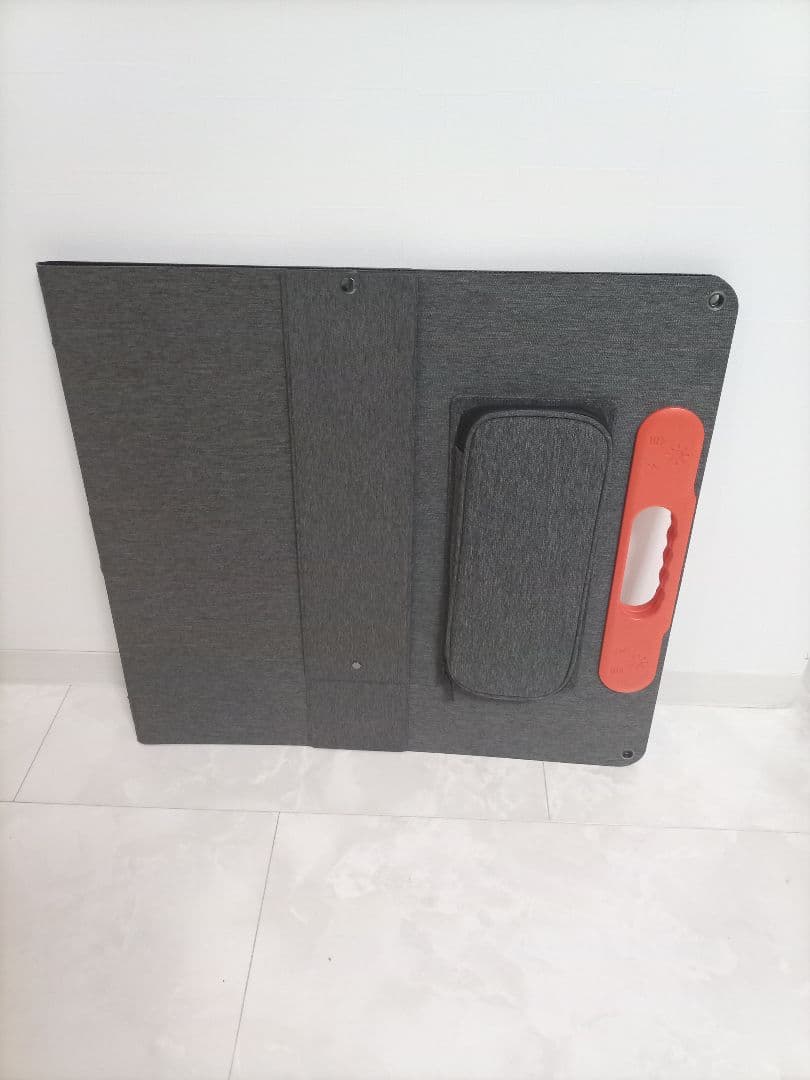 ポータブル100Wソーラーパネル2枚