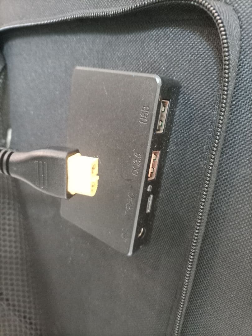 ポータブル100Wソーラーパネル2枚