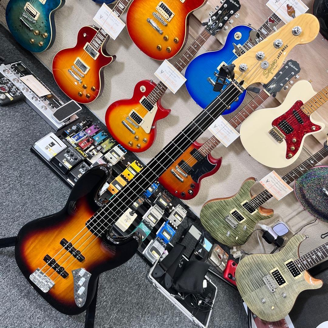 【10439】 Squier Fretless Jazz Bass