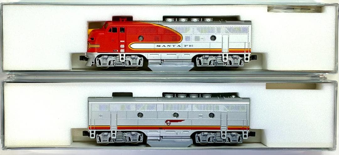 F3 デュアルヘッドライト仕様　客貨両用ディーゼル機関車　2両セット