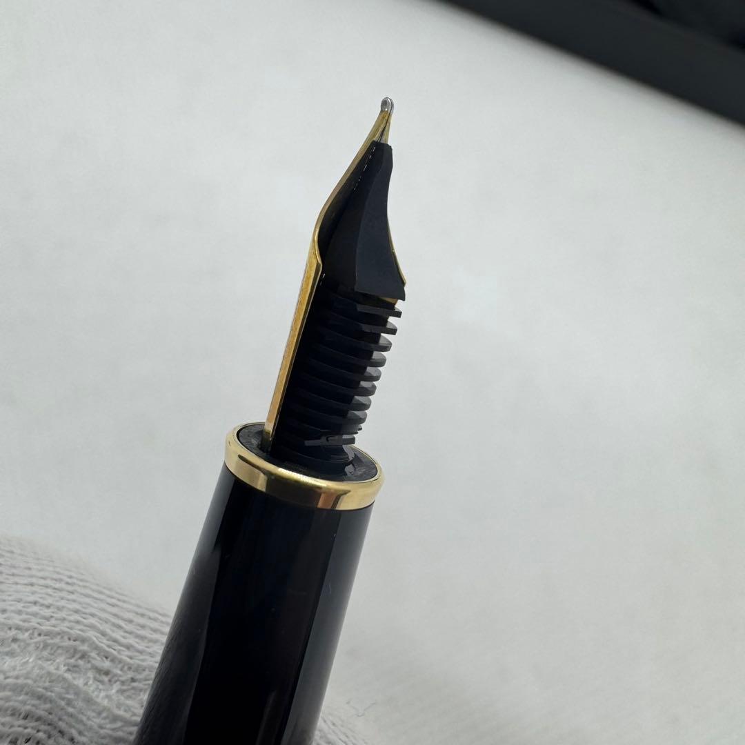 MONT BLANC 黒 万年筆 専用ケース付き