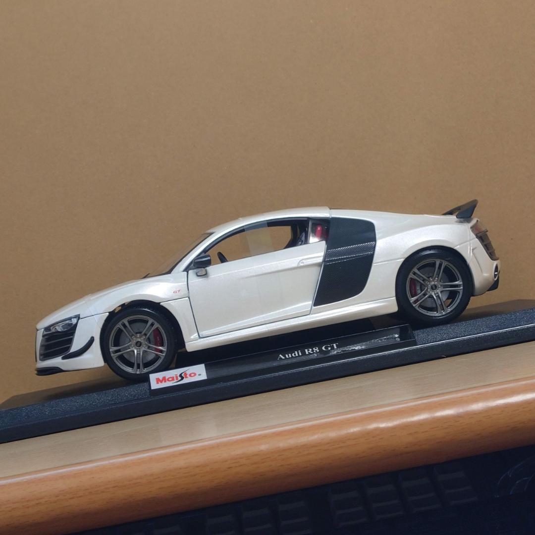 1/18 アウディ Audi R8 GT ホワイト マイスト製 ダイキャスト製