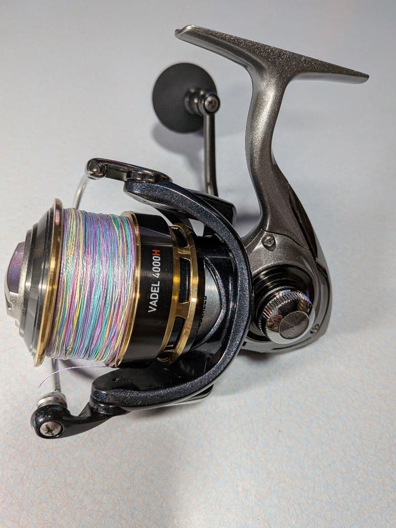 VADEL 4000H スピニングリール