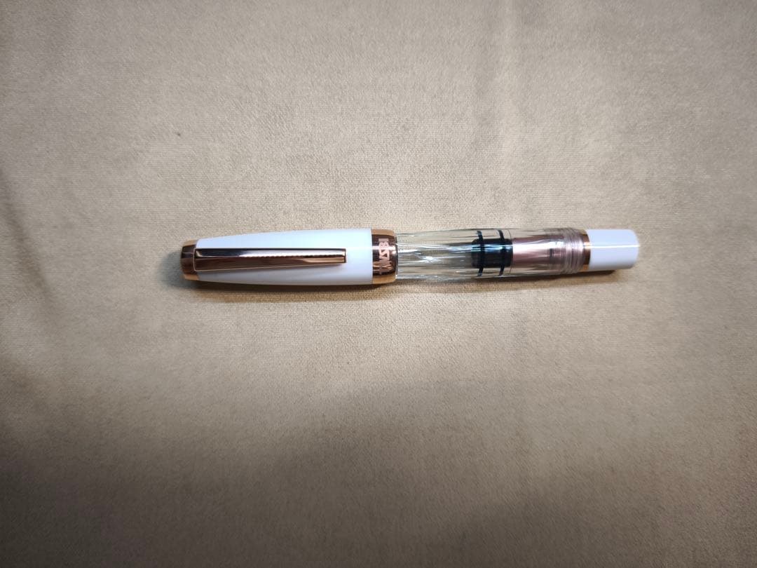 TWSBI万年筆 ダイヤモンド mini ホワイトローズゴールドII EF