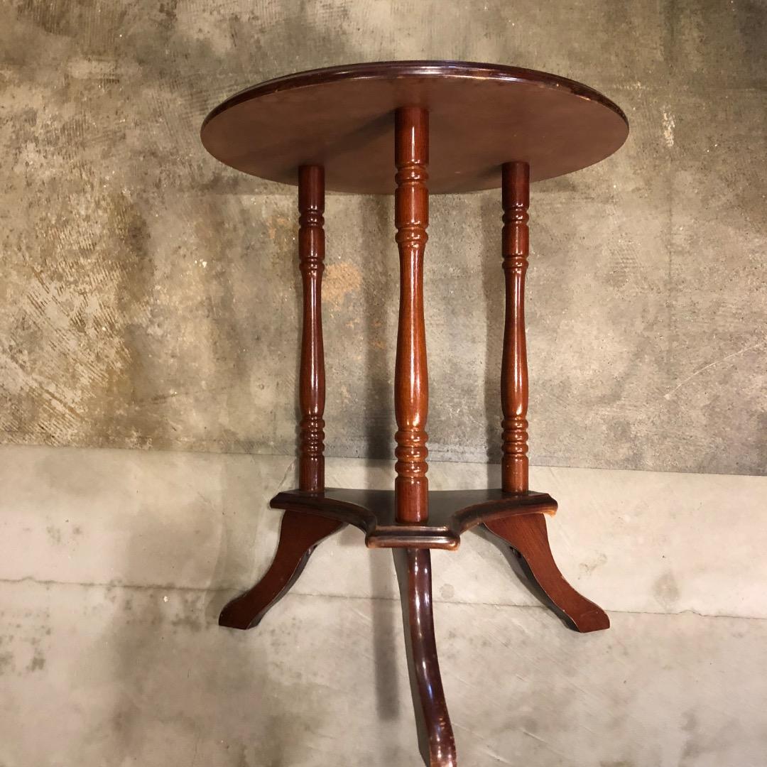 木製ラウンドテーブル　サイドテーブル　クラッシック　ミニテーブル　飾り棚　置台