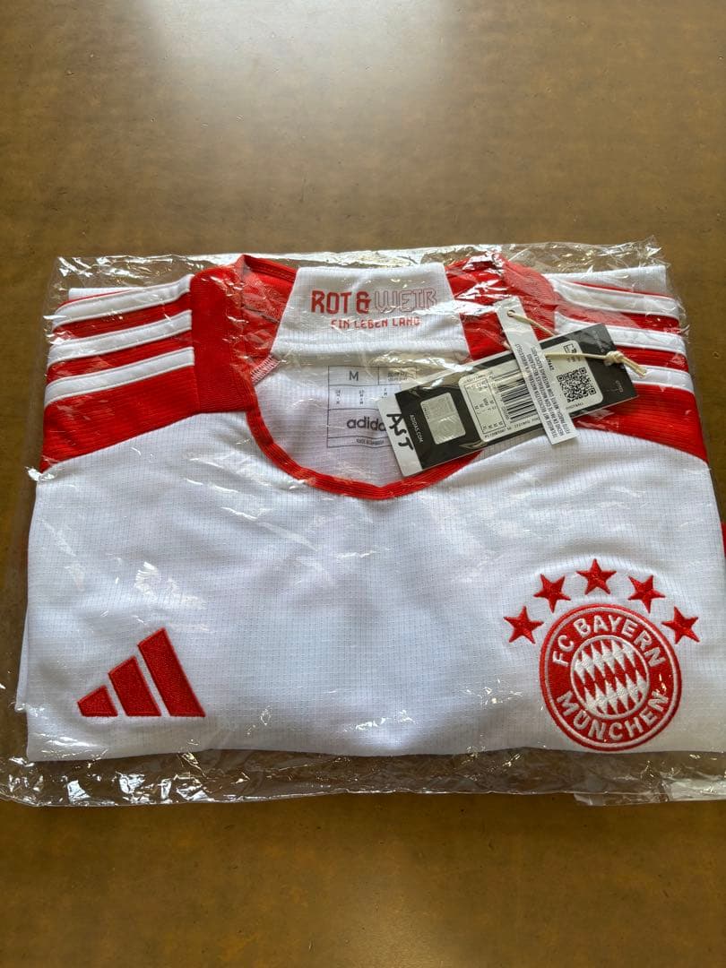 サイン入り[正規品]23/24FCバイエルン•ミュンヘンユニフォーム　ウパメカノ