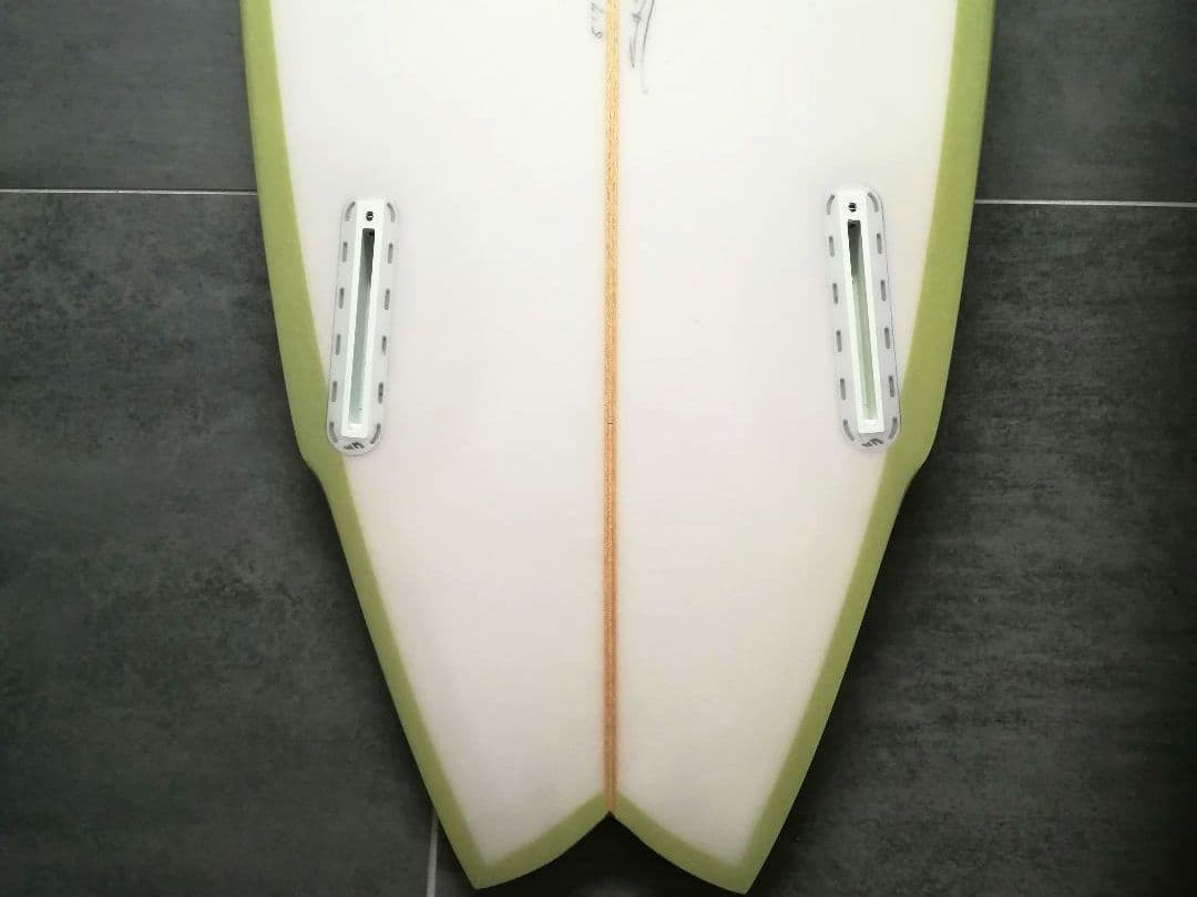 クリステンソン レーンスプリッター スワローテール 5'7ft フィン付き