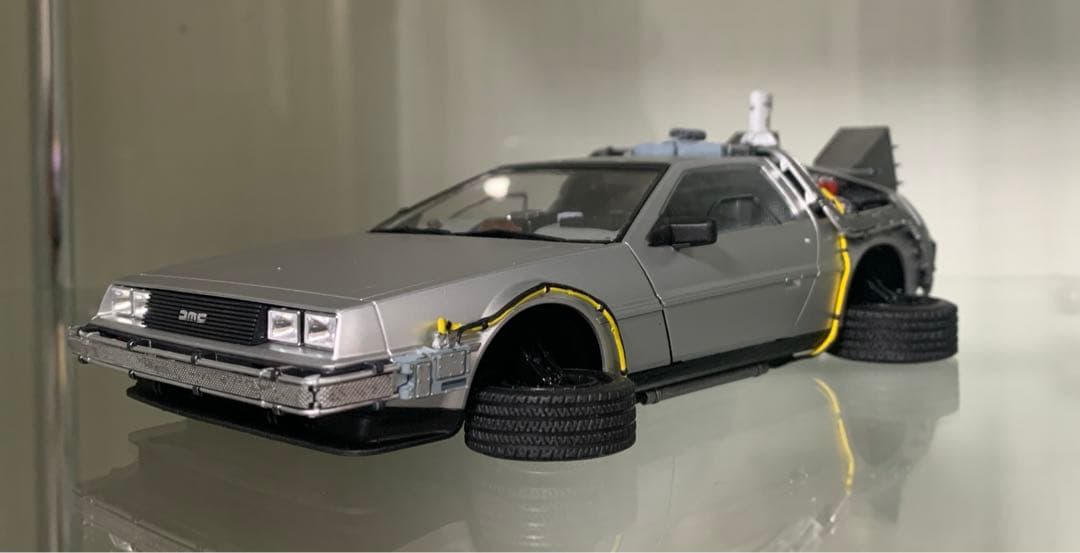 バックトゥザフューチャ一II デロリアン1/24