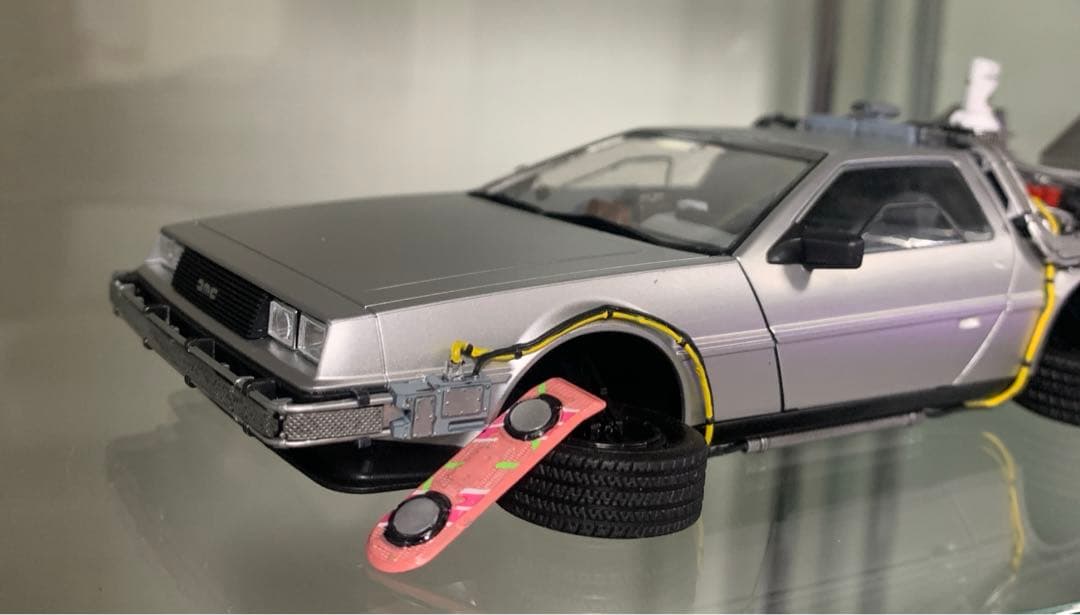 バックトゥザフューチャ一II デロリアン1/24