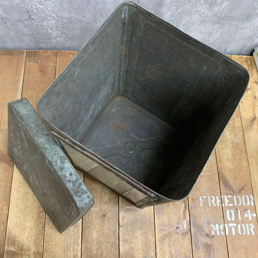 A-1 【希少】ヴィンテージ ブリキ缶 ガラス窓付き ショーケース 小物入れ 収