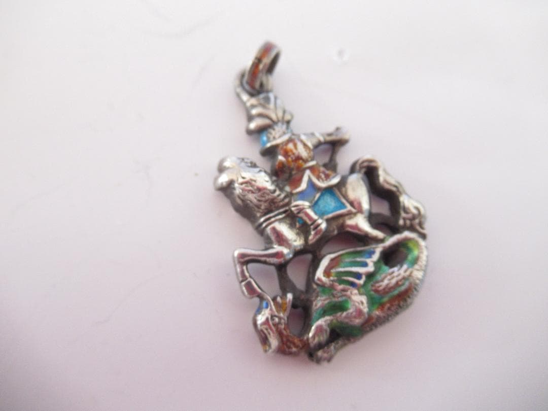 エナメルとシルバーのペンダントヘッド 1850年頃