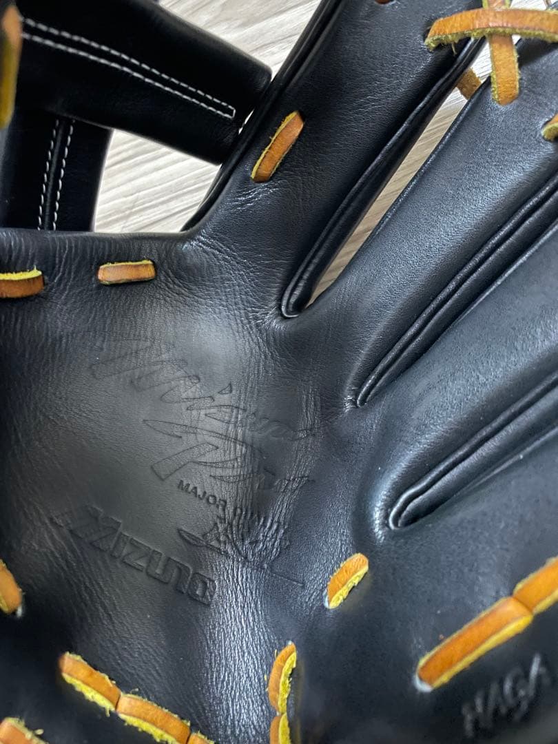 ミズノプロ シュプリームオーダー　菊池涼介選手本人型