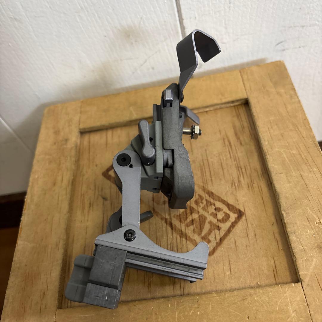 美品　米軍　実物　Norotos RHINOⅡ NVGマウント　ブラケット付き