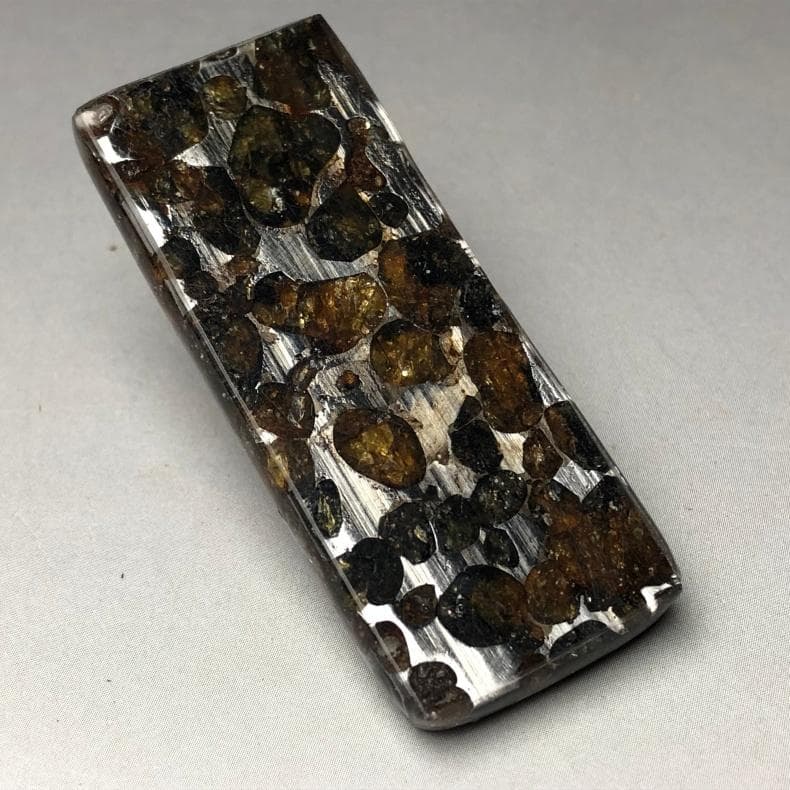 岡*郎様 パラサイト隕石 隕石　石鉄隕石　セリコ隕石 重さ約25ｇ　共箱