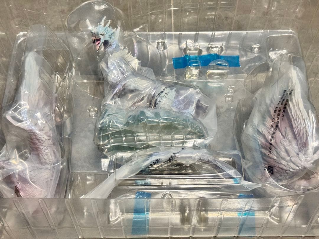 モンスターハンター　一番くじ　A賞　イヴェルカーナ