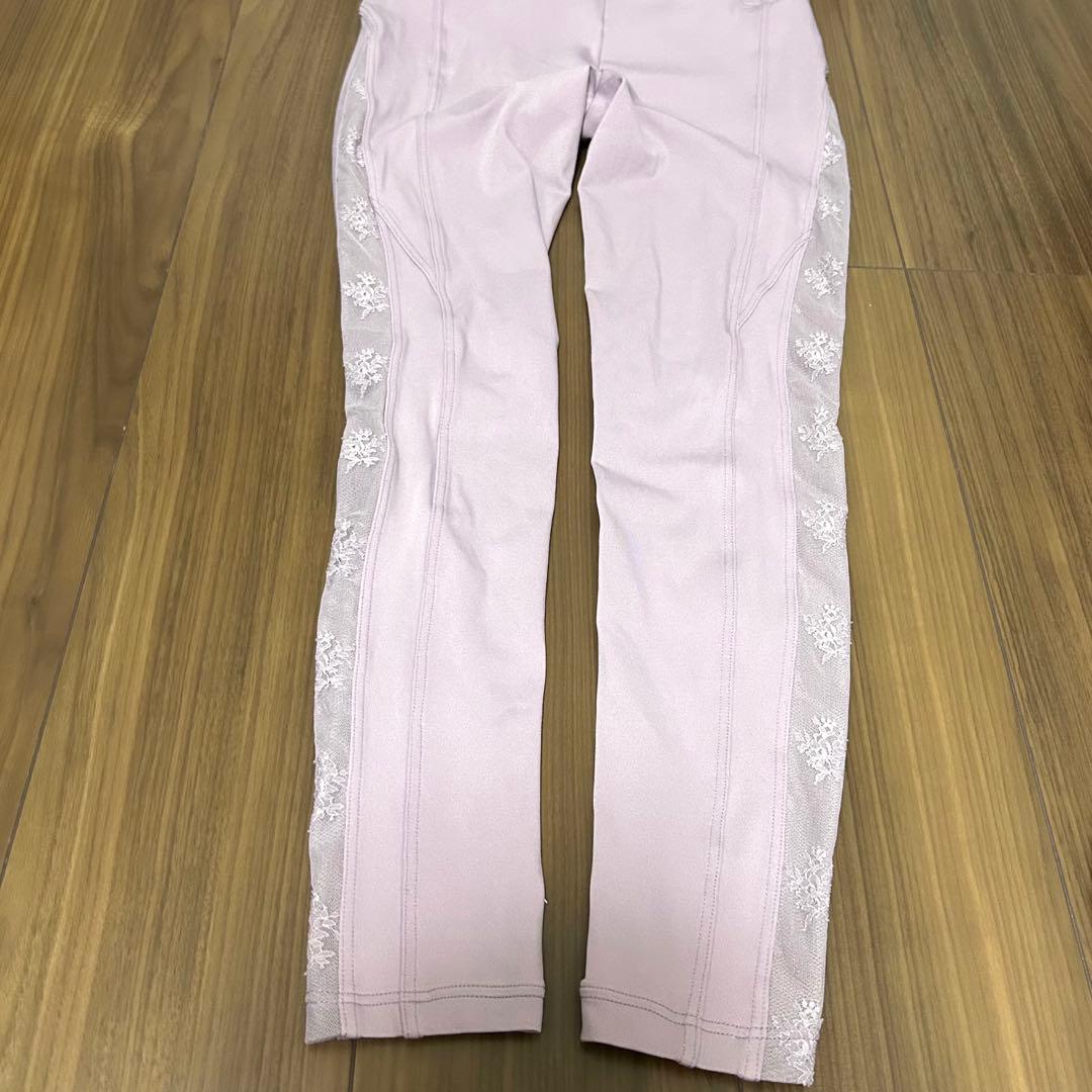 チャコット　ヨガウェアセット　レース付き上L,下Mサイズ