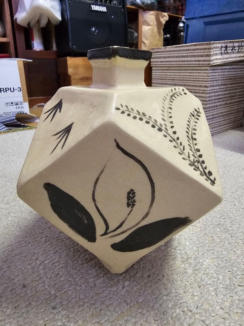 人間国宝 田村耕一さん？の12面体花瓶(大)