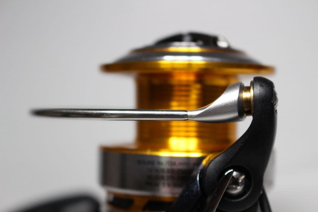 DAIWA 17エクセラー 4000H スピニングリール