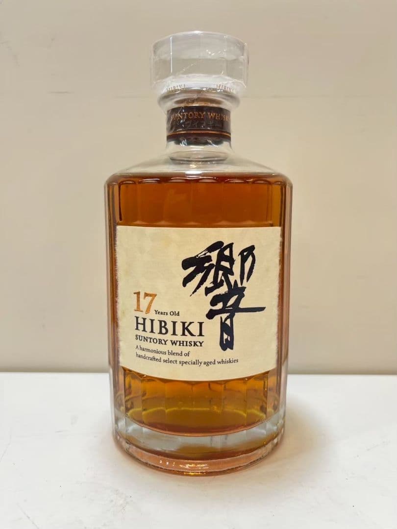 響17年 サントリーウイスキー 箱付き 未開栓 700ml