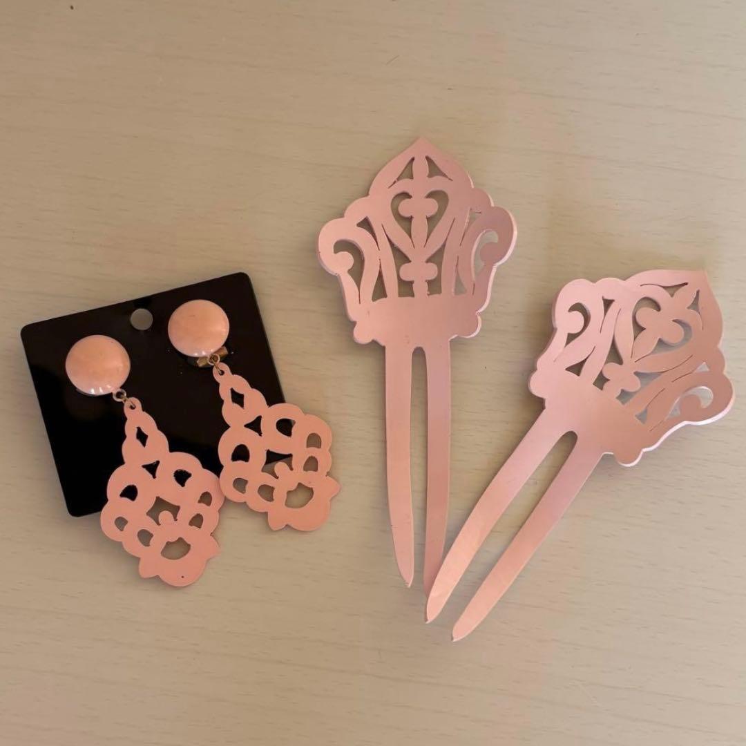 フラメンコ衣装　ドレス　ダーク紅色 ピンク花柄