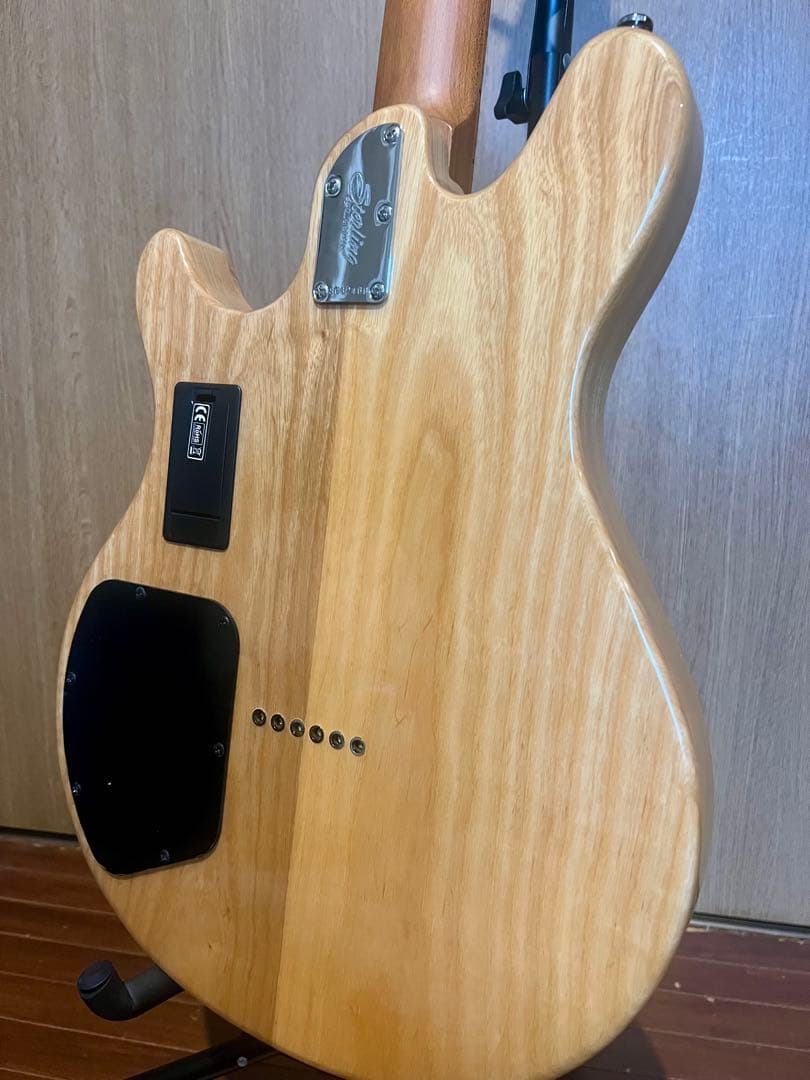 Musicman JV60C エレキギター