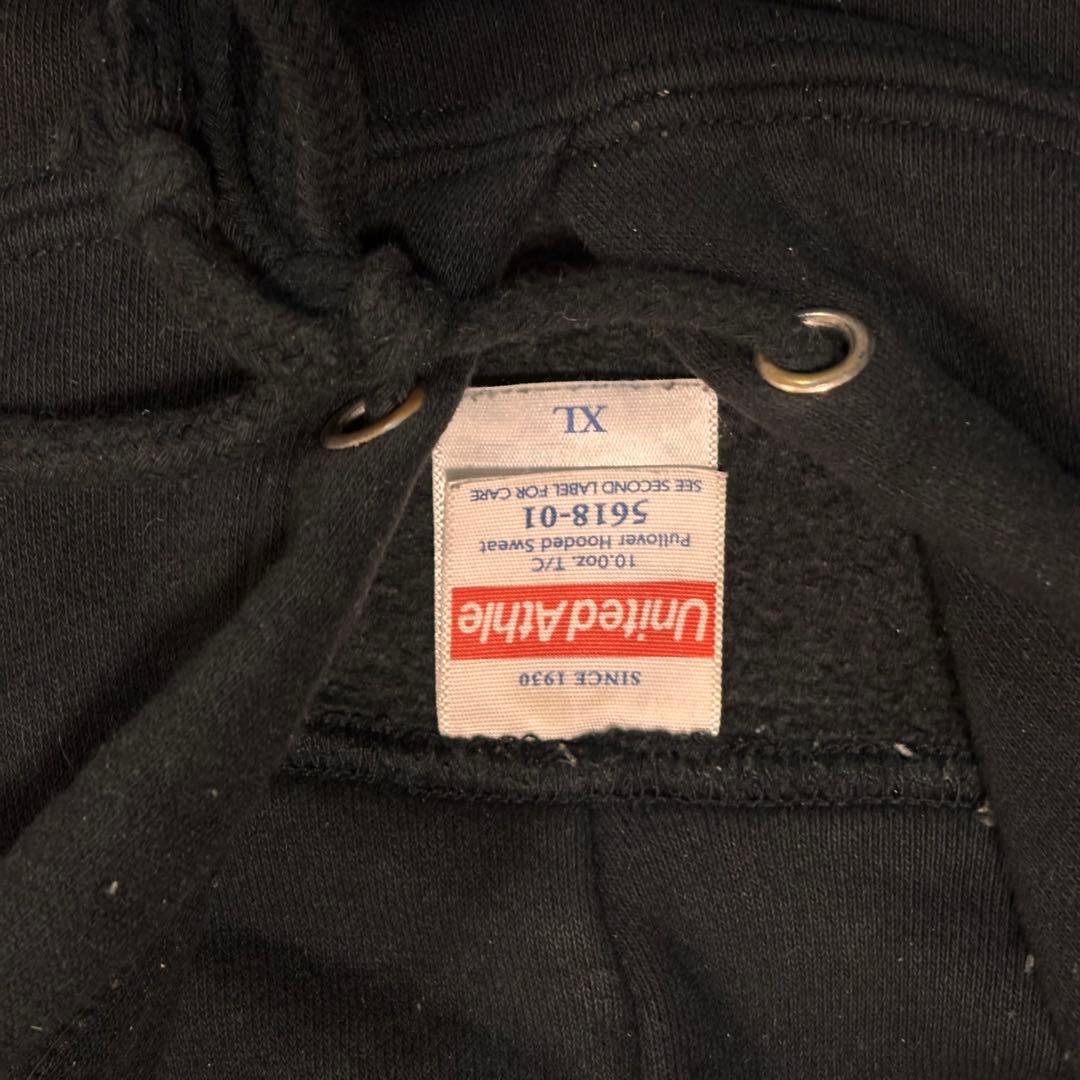 ブルーアーカイブ 聖園ミカ ロールケーキ飽きたよ パーカー きのこむし c103