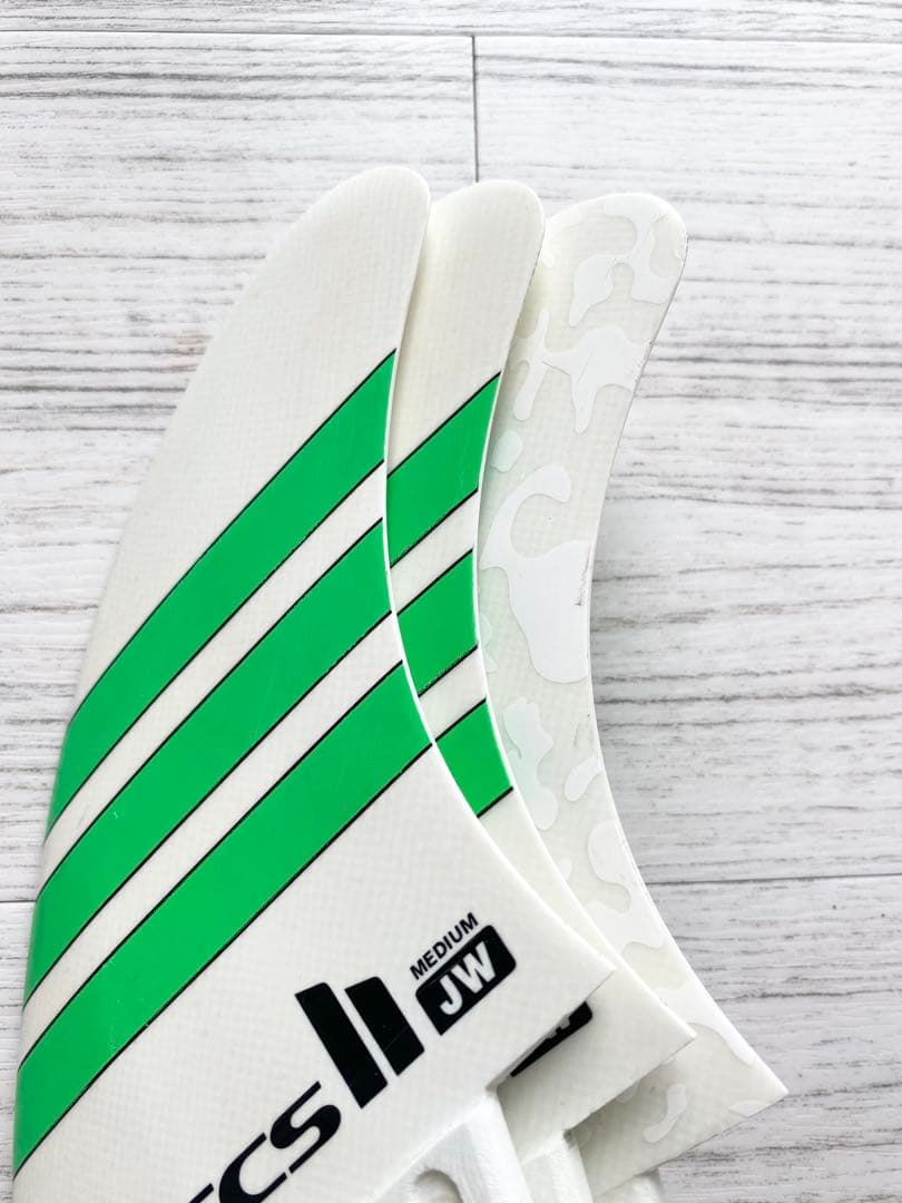 FCS2トライフィン ジュリアンウィルソン ミディアム サーフィン