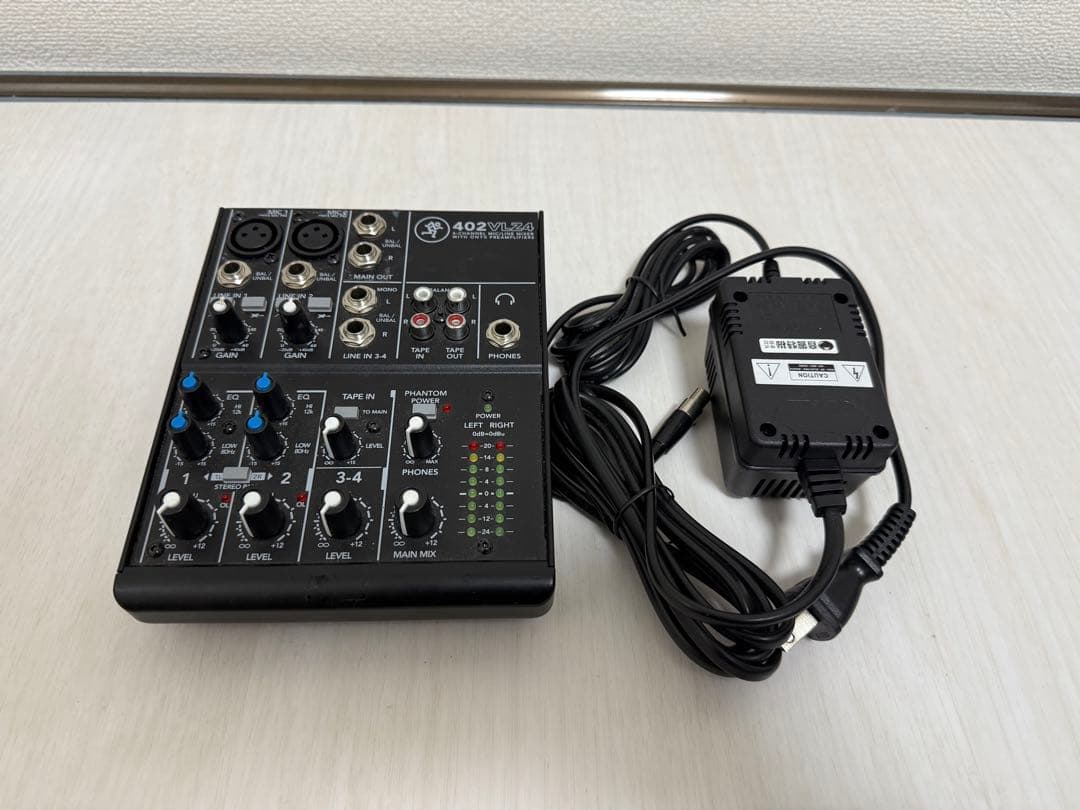Mackie 402VLZ4 アナログミキサー 本体