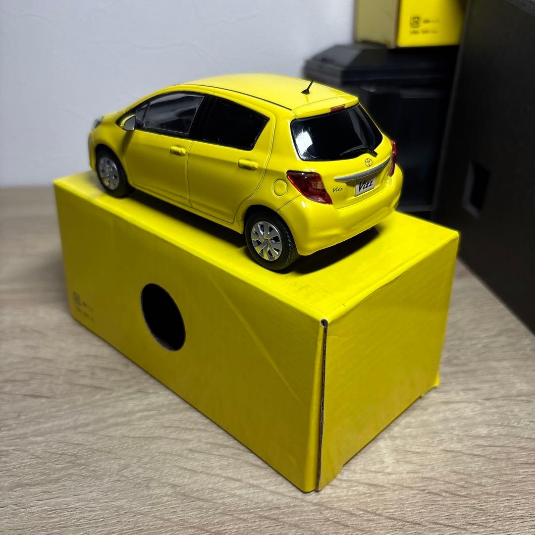 【2台セット】トヨタ ヴィッツ 1/30カラーサンプルミニカー 非売品