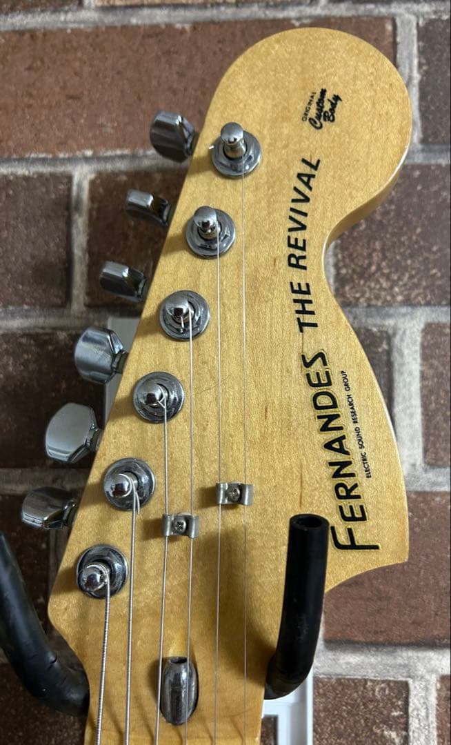 ギター始めたい方　日本製　FERNANDES ザリバイバル