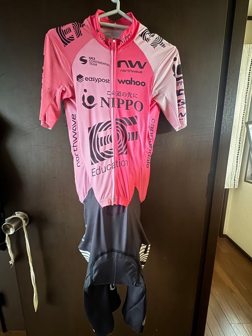 選手支給品 EF Nippo Dev ロードスーツ