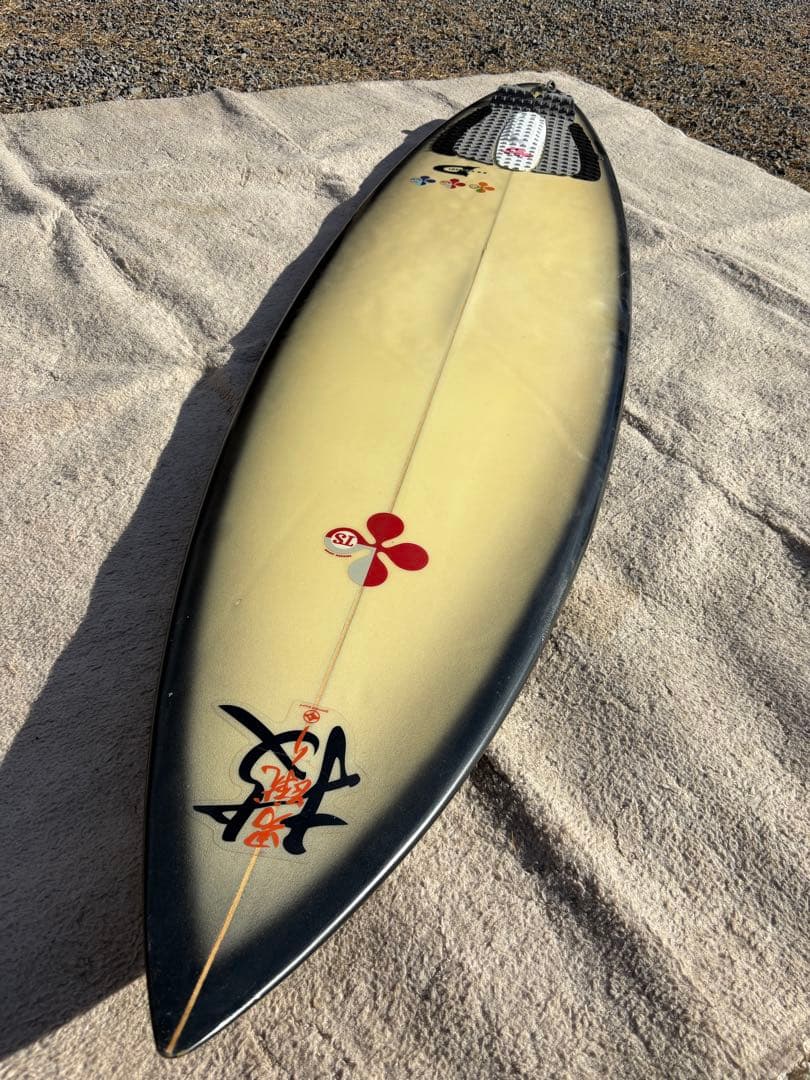 ショートボード サーフボード　6’3 サーフィン　フィン　送料無料