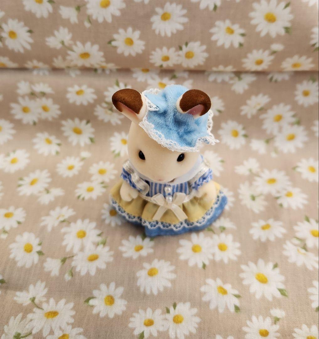 シルバニア　ショコラウサギの女の子　オープンハンド