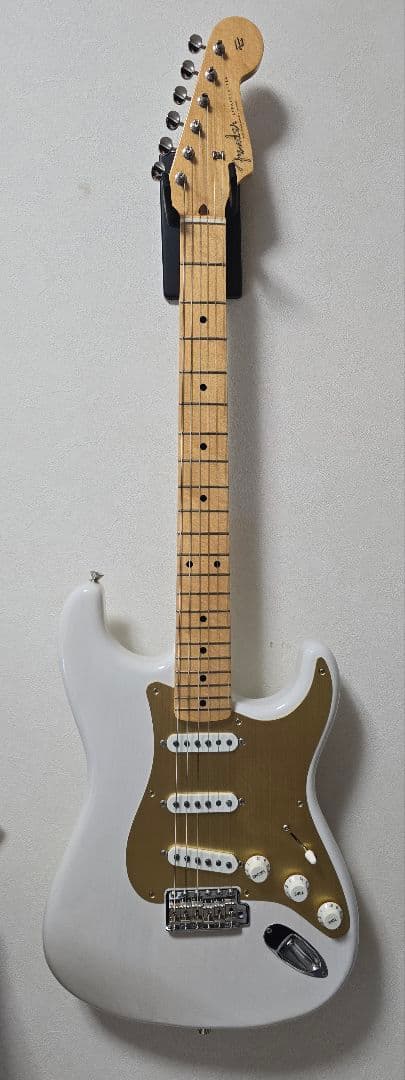 Fenderストラトキャスターmade in japan　Heritage50s