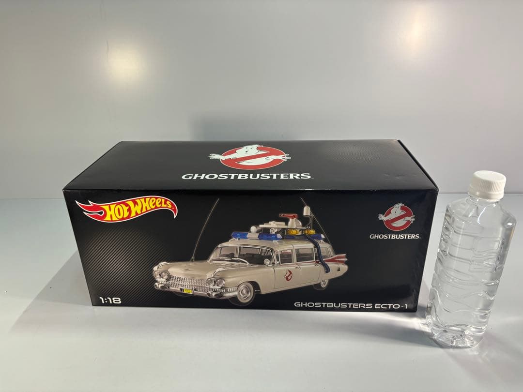 Hot Wheels Ecto-1 ゴーストバスターズ ミニカー 1/18