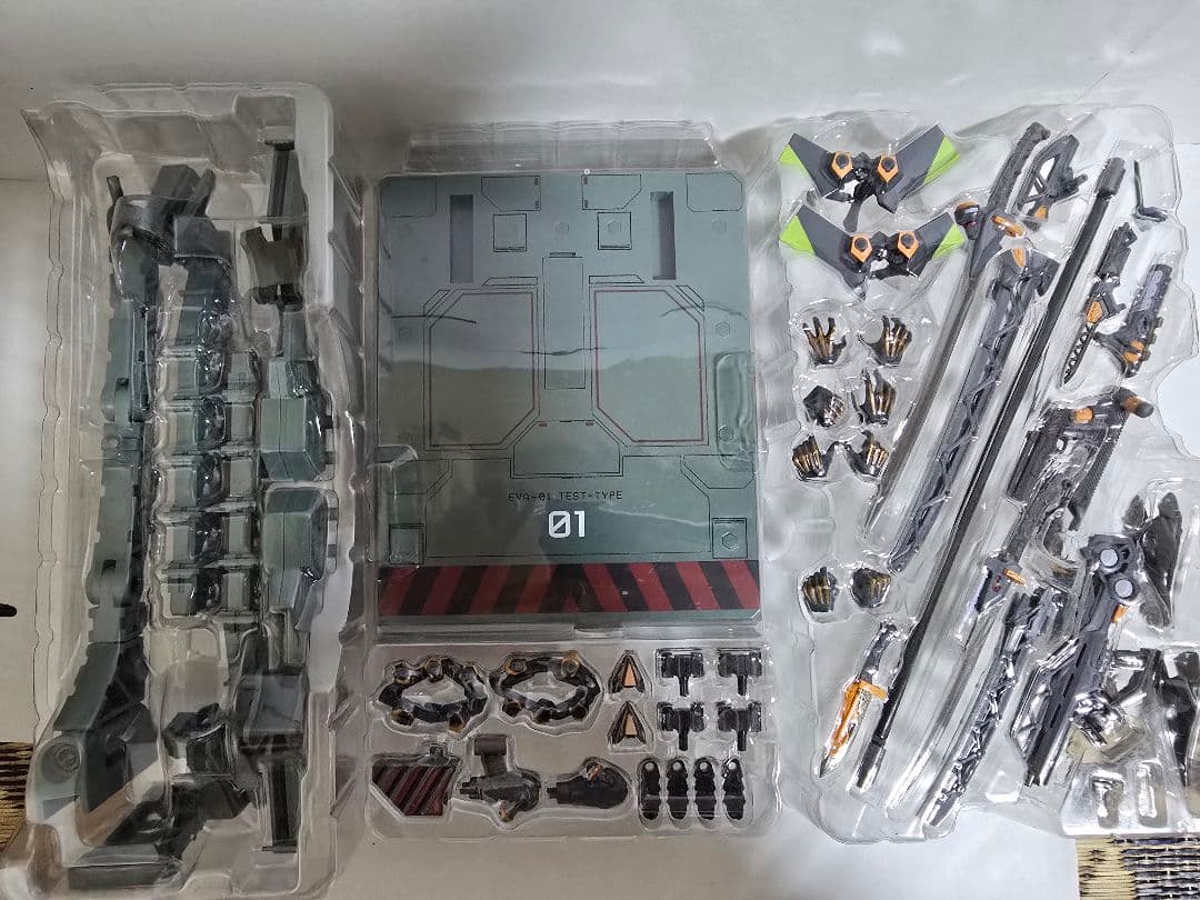 LBUILD エヴァンゲリオン 初号機 弐号機 零号機、専用武装セット
