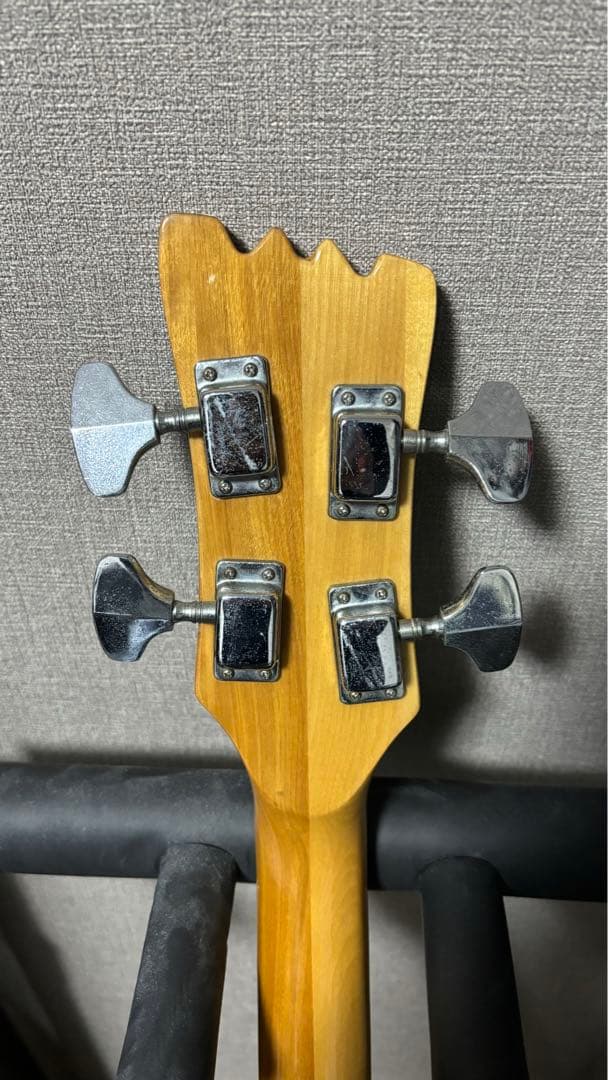 mosrite avenger ベース