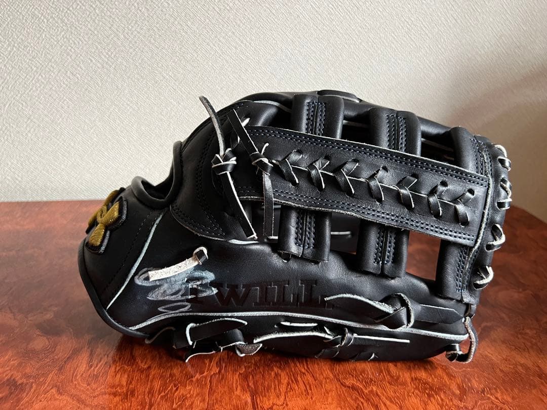 Under Armour 硬式野球グローブ ソフトバンク柳田選手直筆サイン入り