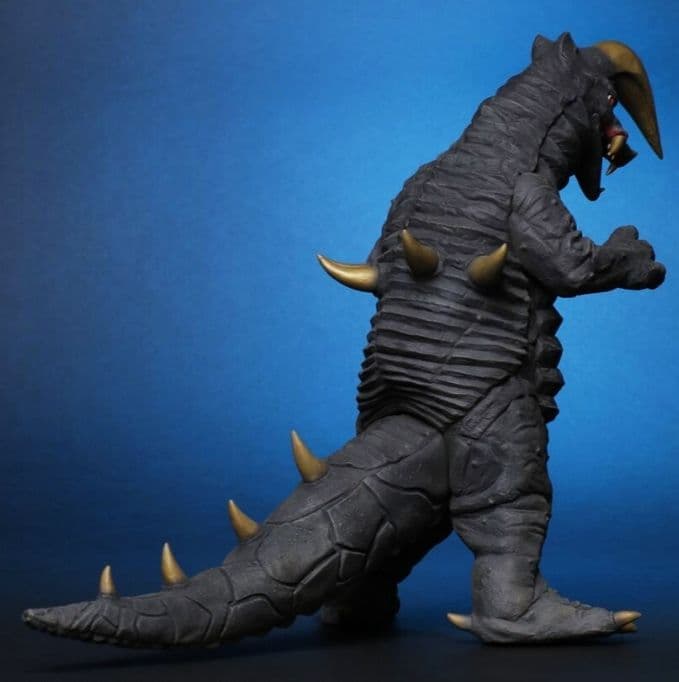 新品未開封　大怪獣シリーズ　ナックル星人&ブラックキング　激闘カラーVer.